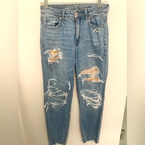 American Eagle ripped jeans size 4. Worn twice